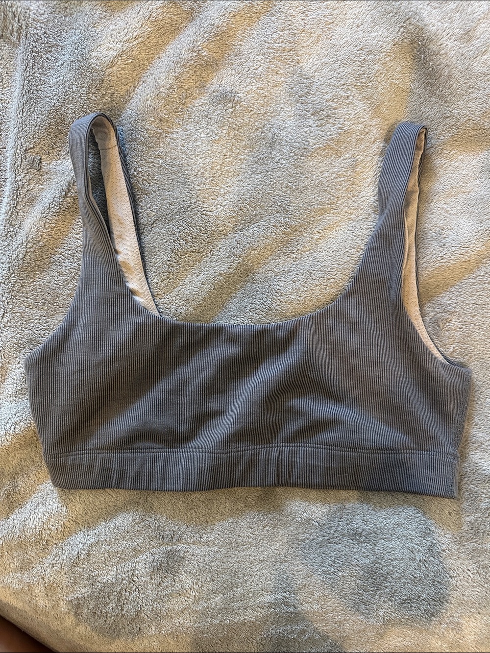 Vuori Ribbed Scoop sports bra gray